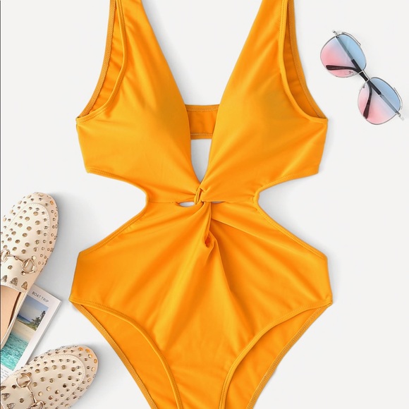 SHEIN Other - 🆕Cut-Out Twist One Piece Swimsuit
